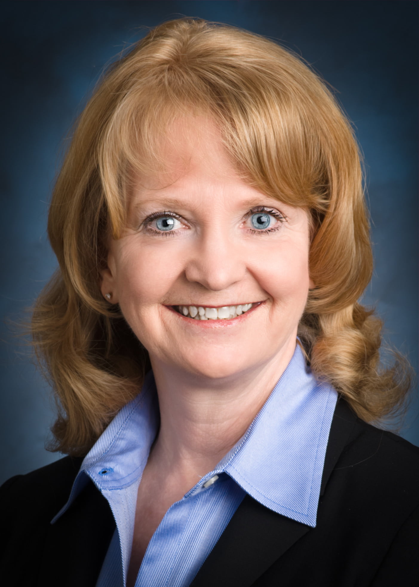Executive Spotlight: Kay Curling, Salient SVP, Chief HR Officer - top government contractors - best government contracting event